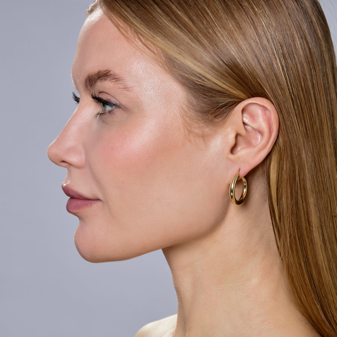 Classic Gold Hoops Medium Anneaux